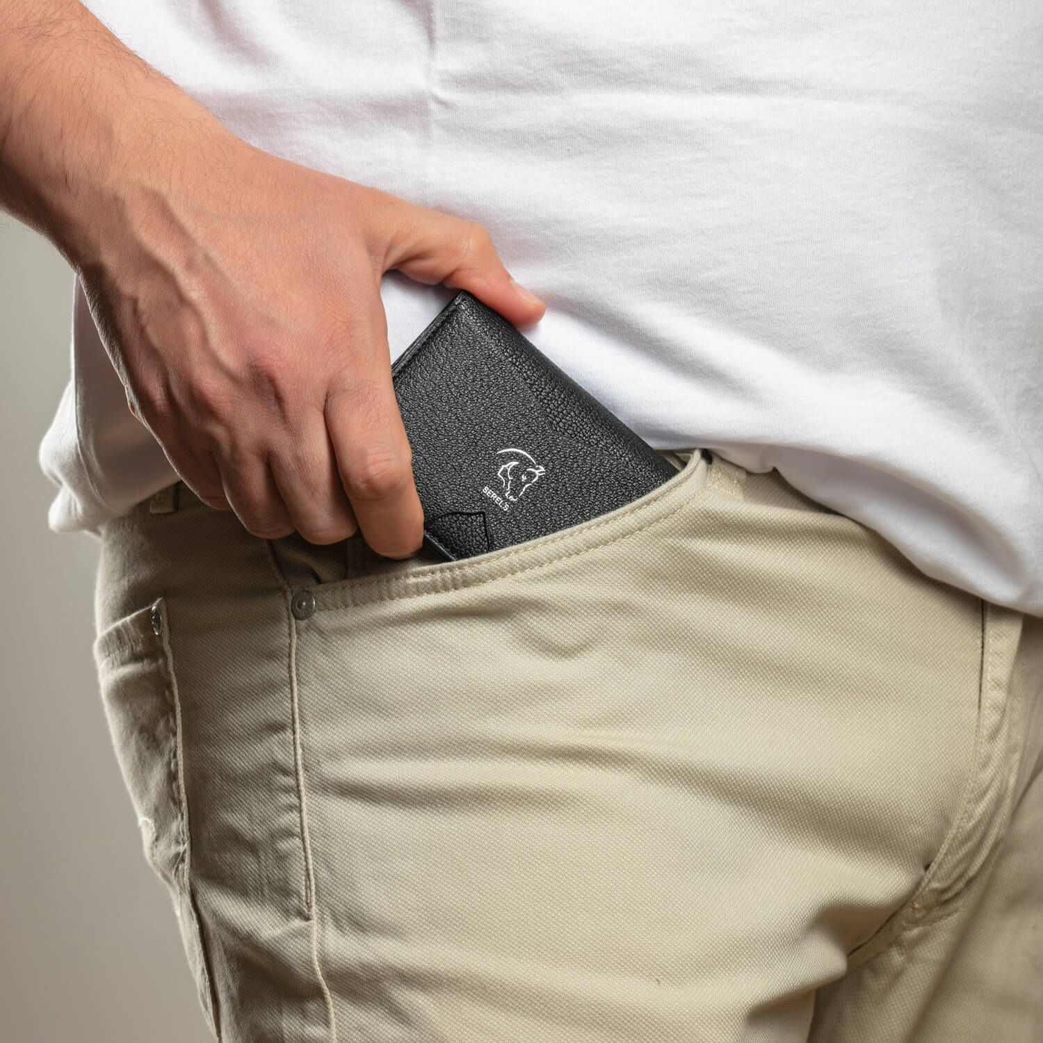 Serel's Gracious Bifold Wallet while the product goes into the front pocket of the trousers